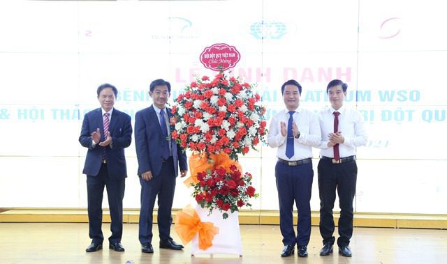 27042021 vinh danh 3