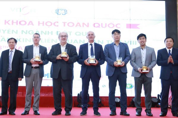 27092019 hoi thao 2