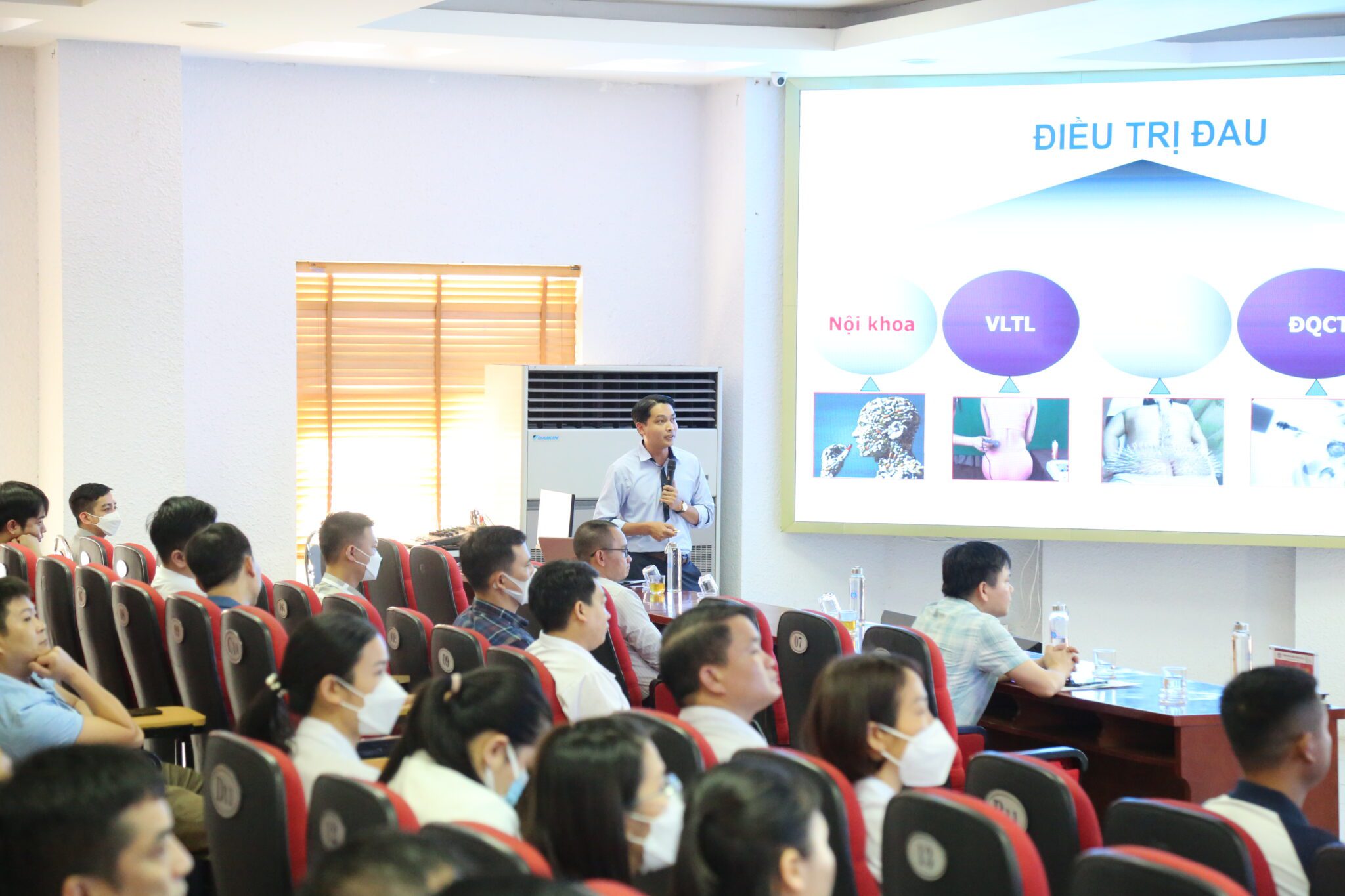Ứng dụng “Điện quang can thiệp trong điều trị giảm đau” 7 Ts.Bs Trịnh Tú Tâm giảng viên tại Hội thảo Điện quang can thiệp trong điều trị giảm đau