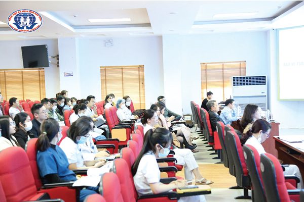 Sinh hoạt khoa học “ Bảo vệ toàn diện cho bệnh nhân tim mạch – chuyển hóa”1 4 Học viên tham gia buổi sinh hoạt khoa học