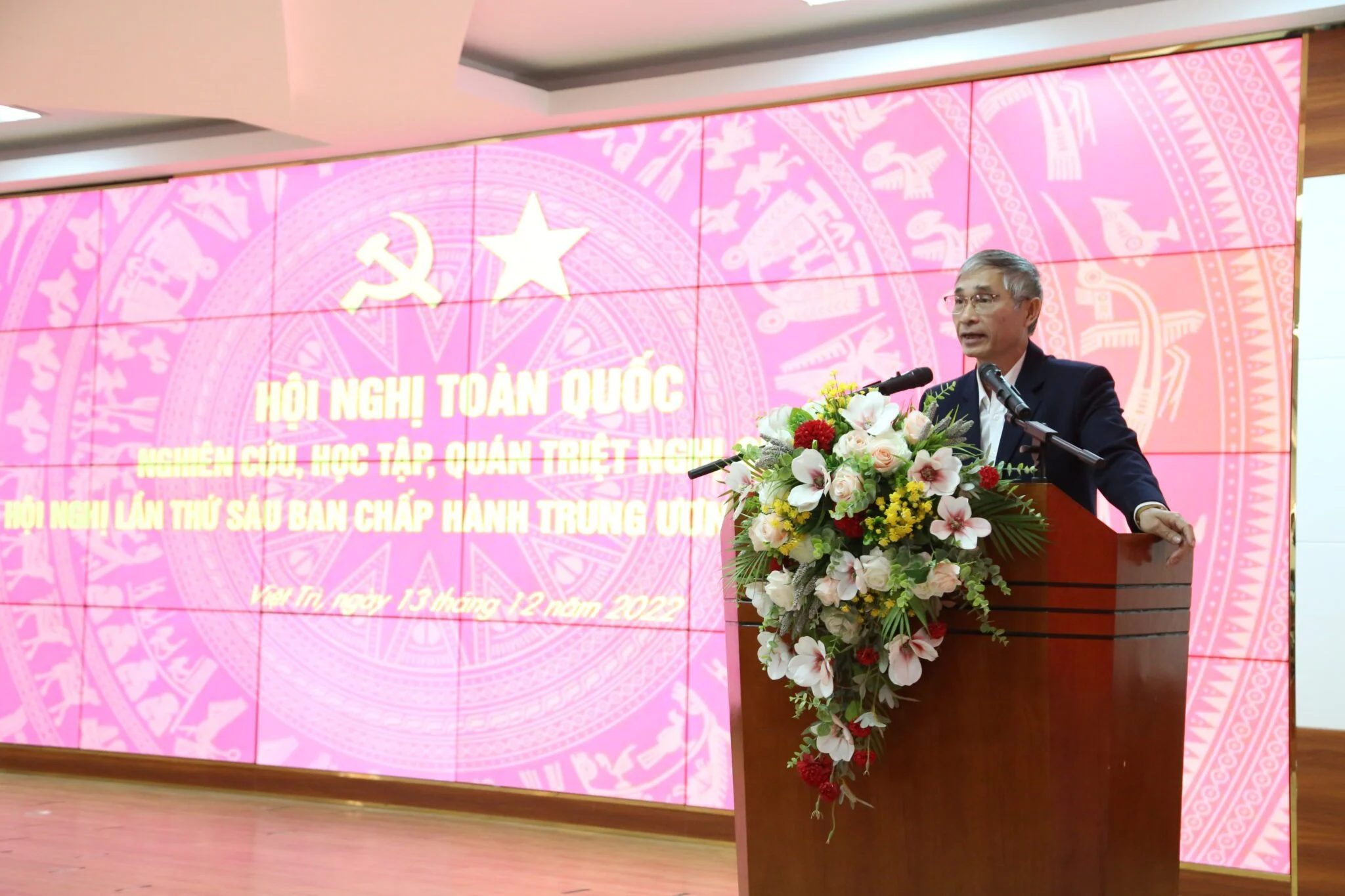 Đồng chí Phạm Văn Mến - Ủy viên BTV Thành ủy Việt Trì, chủ tịch MTTQ thành phố Việt Trì