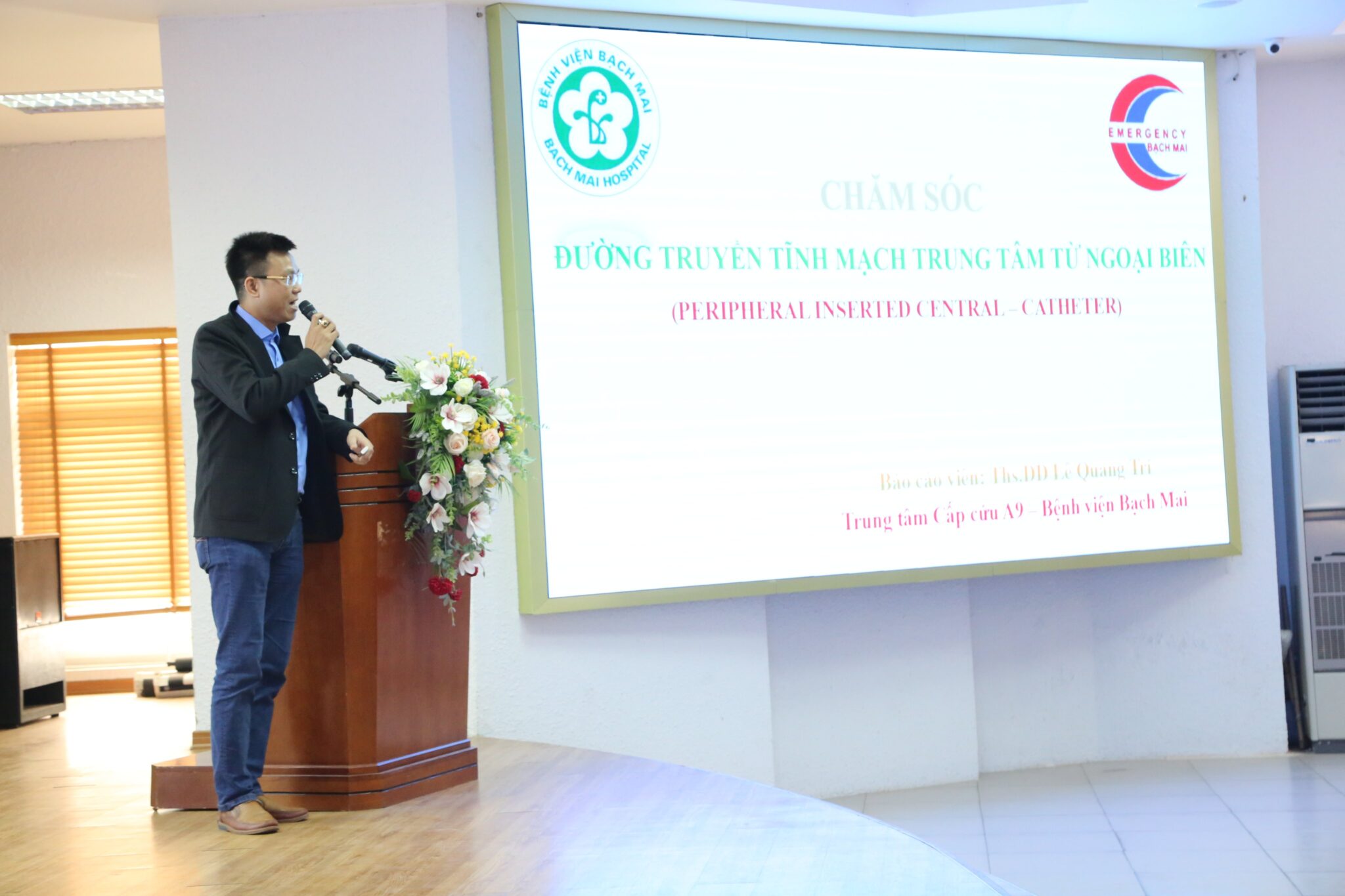 Hội thảo Cập nhật ứng dụng kỹ thuật đặt Catheter tĩnh mạch trung tâm từ ngoại vi (PICC) trong điều trị lâm sàng 4 Ths.ĐD Lê Quang Trí – Trung tâm cấp cứu A9 - Bệnh viện Bạch Mai trình bày bài báo cáo