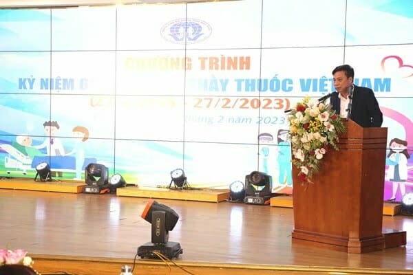Thầy thuốc Việt Nam