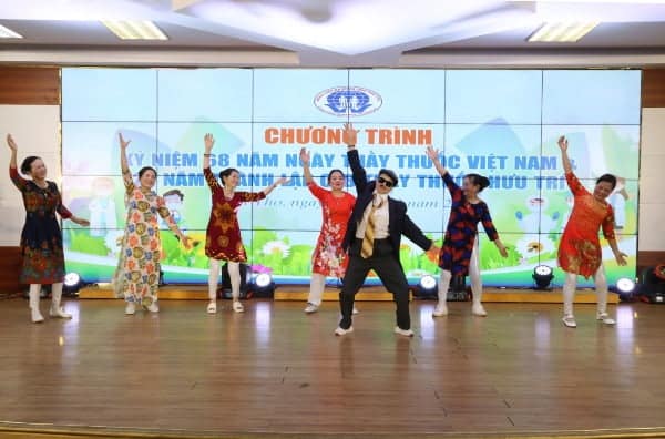 Câu lạc bộ thầy thuốc hưu trí