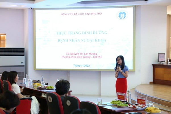 Khoa Dinh dưỡng – Tiết chế 3 Anh3