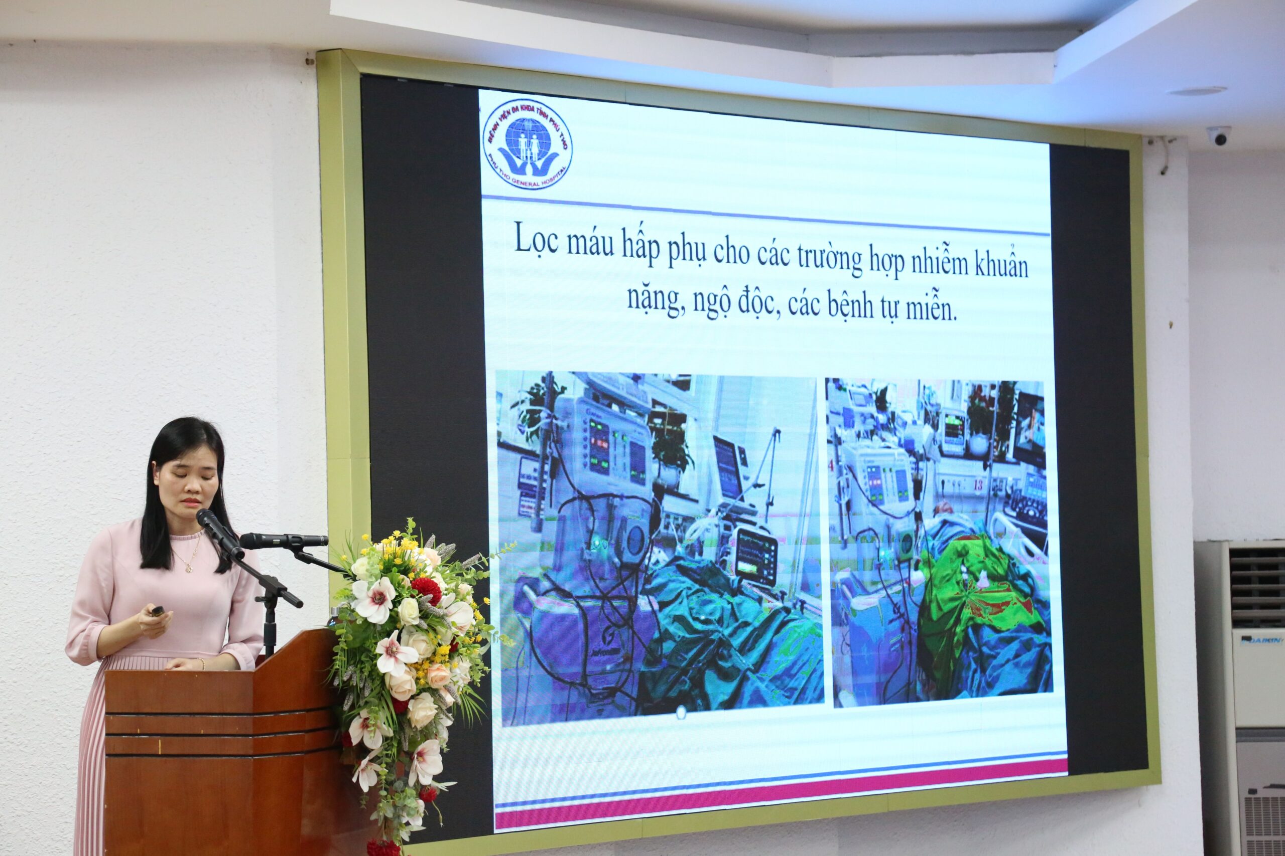 TS.BS. Hà Thị Bích Vân - Trưởng khoa Cấp cứu, Bệnh viện đa khoa tỉnh Phú Thọ giới thiệu về hệ thống HSCC- CĐ đang được triển khai tại viện
