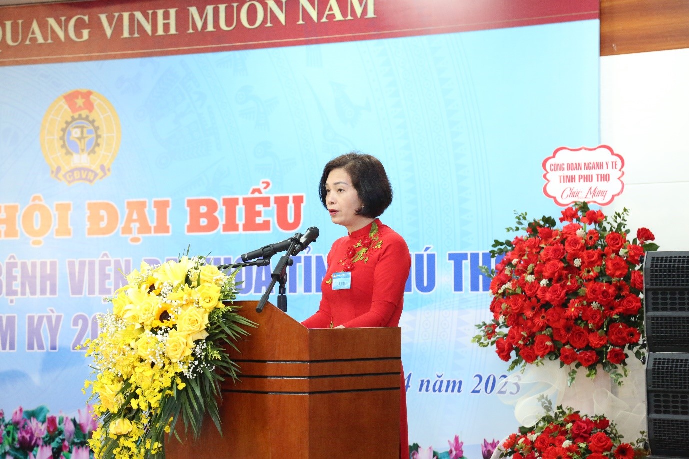 Đồng chí Hoàng Thị Minh Thắm phát biểu chỉ đạo Đại hội