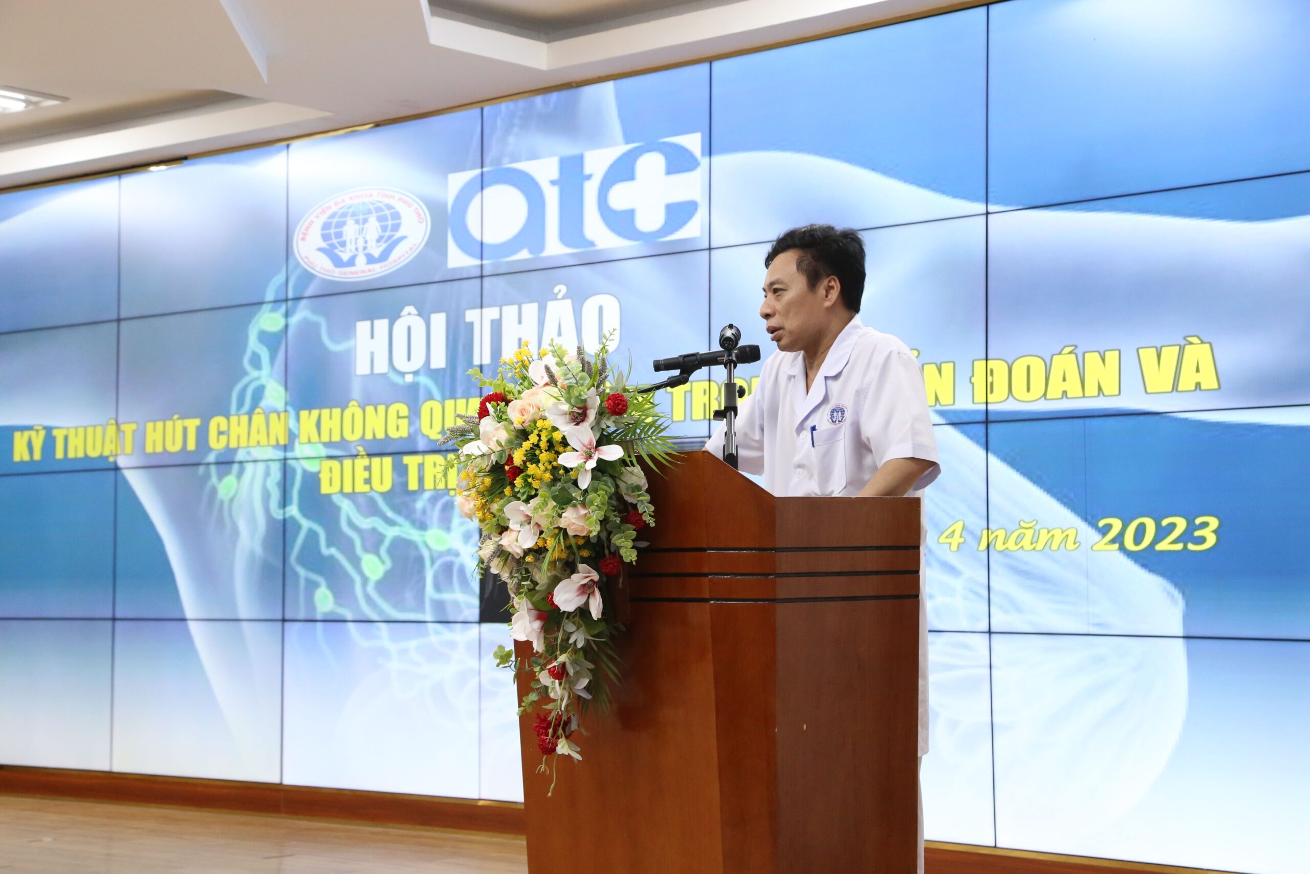 PGS.TS Nguyễn Văn Sơn – Phó giám đốc Bệnh viện đa khoa tỉnh Phú Thọphát biểu khai mạc hội thảo 