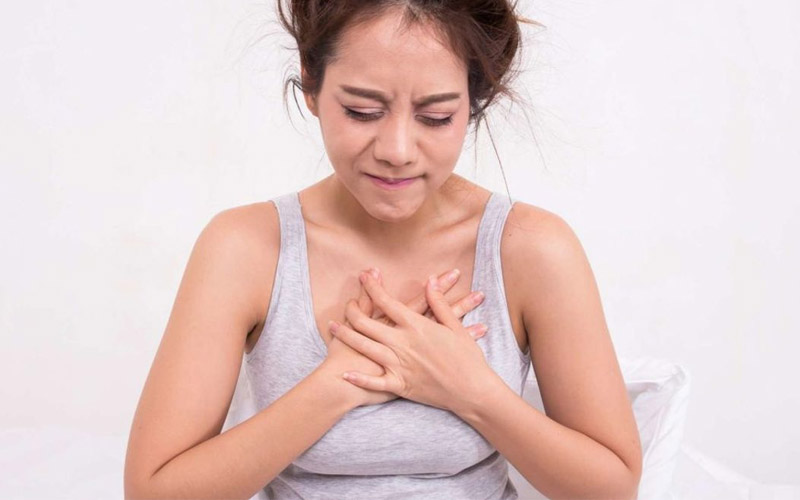 Đau ngực có thể là dấu hiệu của bệnh tim