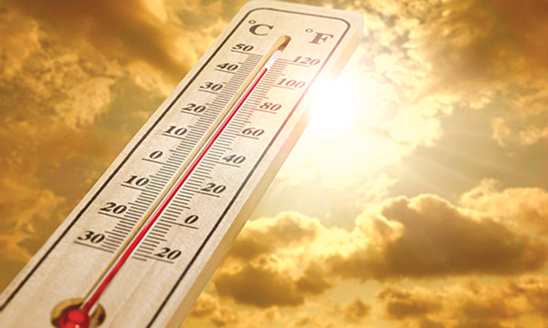 Theo các chuyên gia, nắng nóng có rất nhiều tác động đến sức khỏe