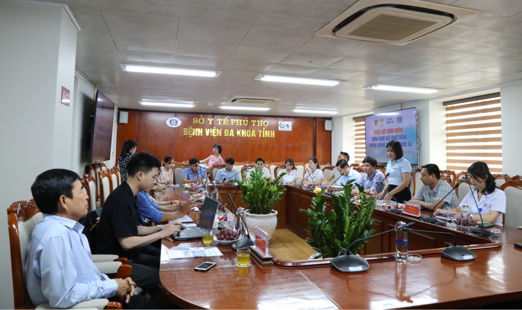 Đoàn giám sát hoạt động phòng, chống tác hại của thuốc lá làm việc tại bệnh viện đa khoa tỉnh Phú Thọ