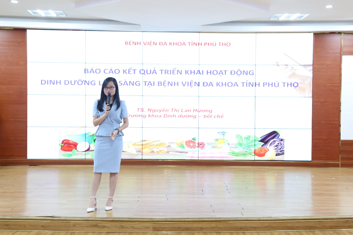 TS Nguyễn Thị Lan Hương - Trưởng khoa Dinh dưỡng tiết chế báo cáo tại hội thảo.