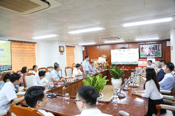 Hình ảnh buổi lễ đón nhận thiết bị thị lực do tổ chức LDSC tài trợ tại Bệnh viện đa khoa tỉnh Phú Thọ