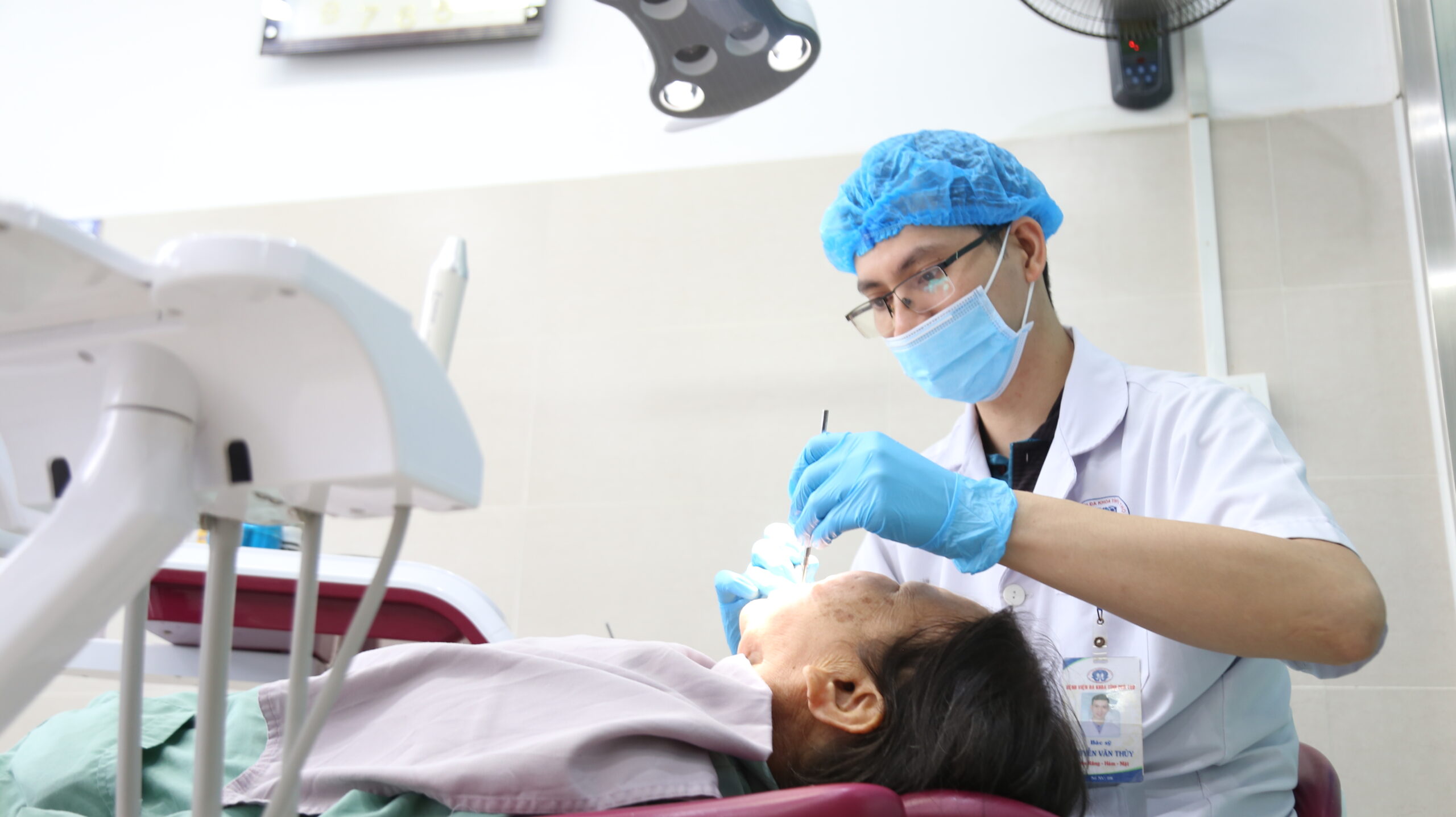 Hình ảnh người bệnh P.T.L biến chứng sau nhổ răng khám răng tại Khoa Răng hàm mặt – Bệnh viện đa khoa tỉnh Phú Thọ
