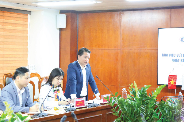 BSCKII. Lê Đình Thanh Sơn – Giám đốc Bệnh viện đa khoa tỉnh Phú Thọ phát biểu tại chương trình.