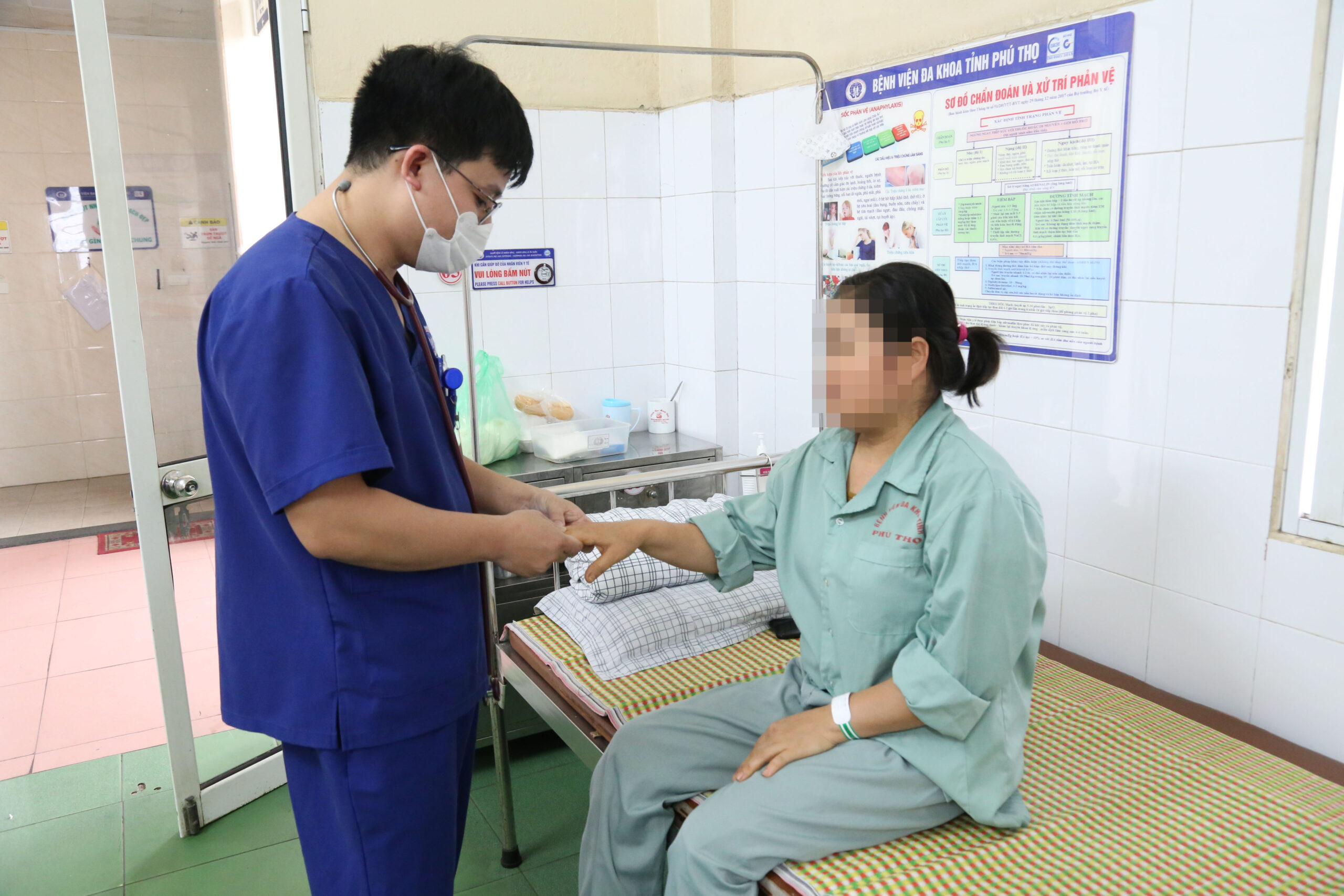 Người bệnh C.T.S được thăm khám và điều trị tại Bệnh viện đa khoa tỉnh Phú Thọ