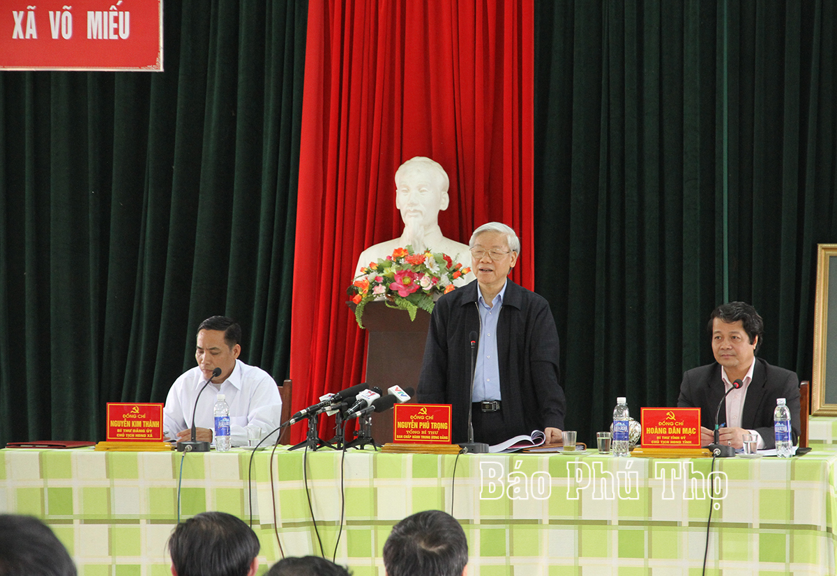 Tổng Bí thư Nguyễn Phú Trọng phát biểu tại buổi làm việc tại xã Võ Miếu, huyện Thanh Sơn