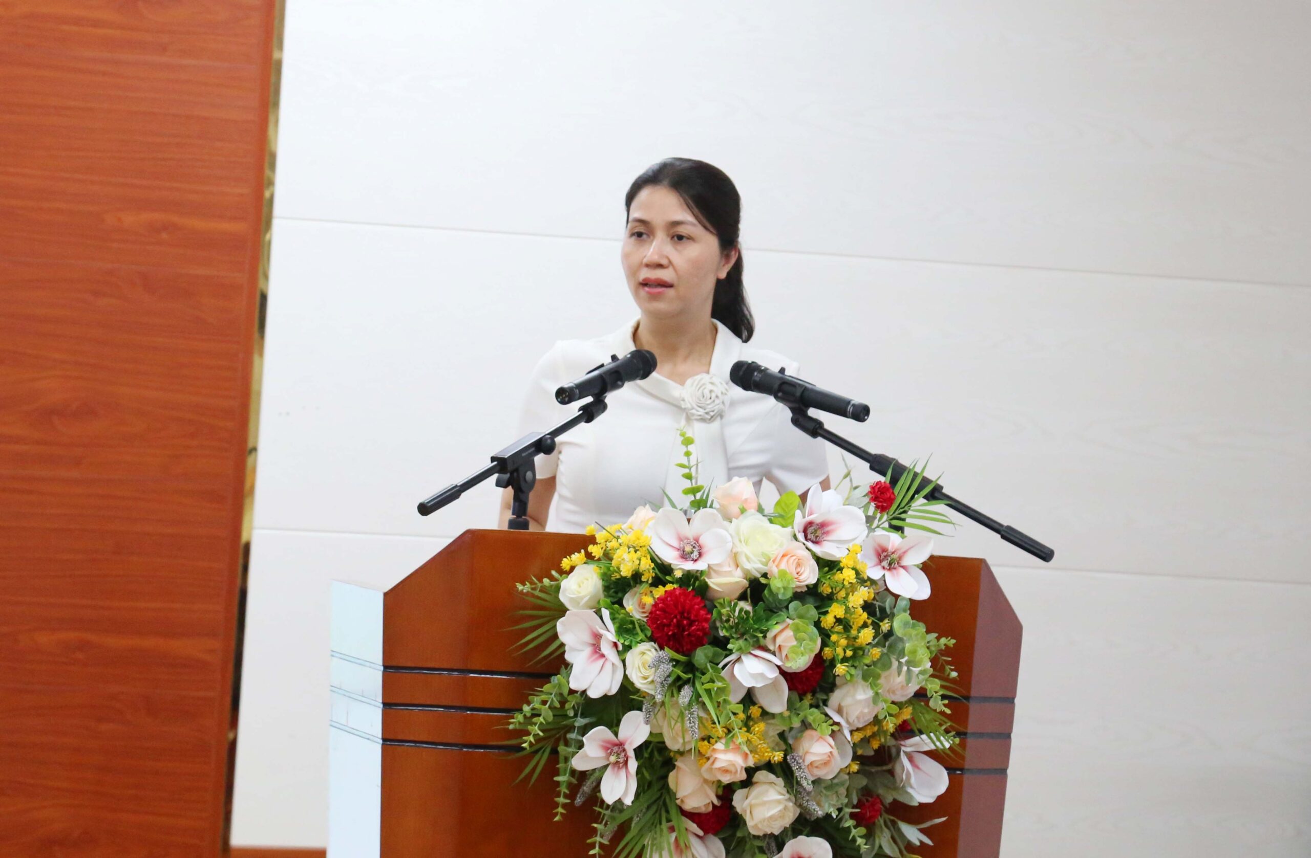 BSCKII Lê Na - Phó Giám đốc Bệnh viện đa khoa tỉnh Phú Thọ phát biểu khai mạc chương trình