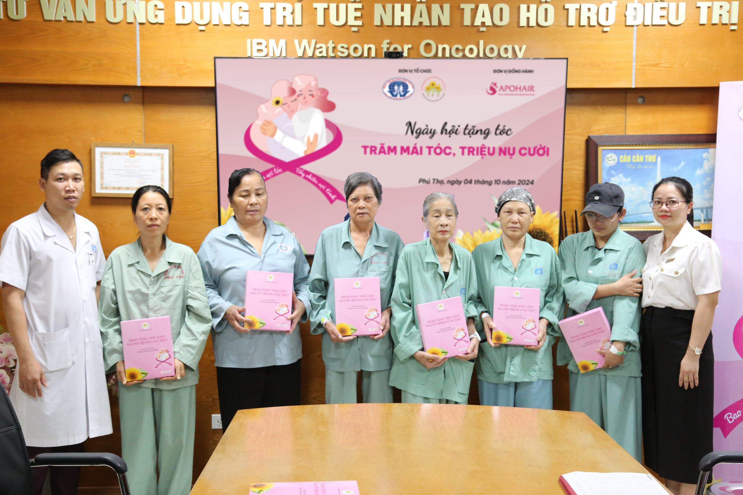 tặng tóc cho bệnh nhân ung thư