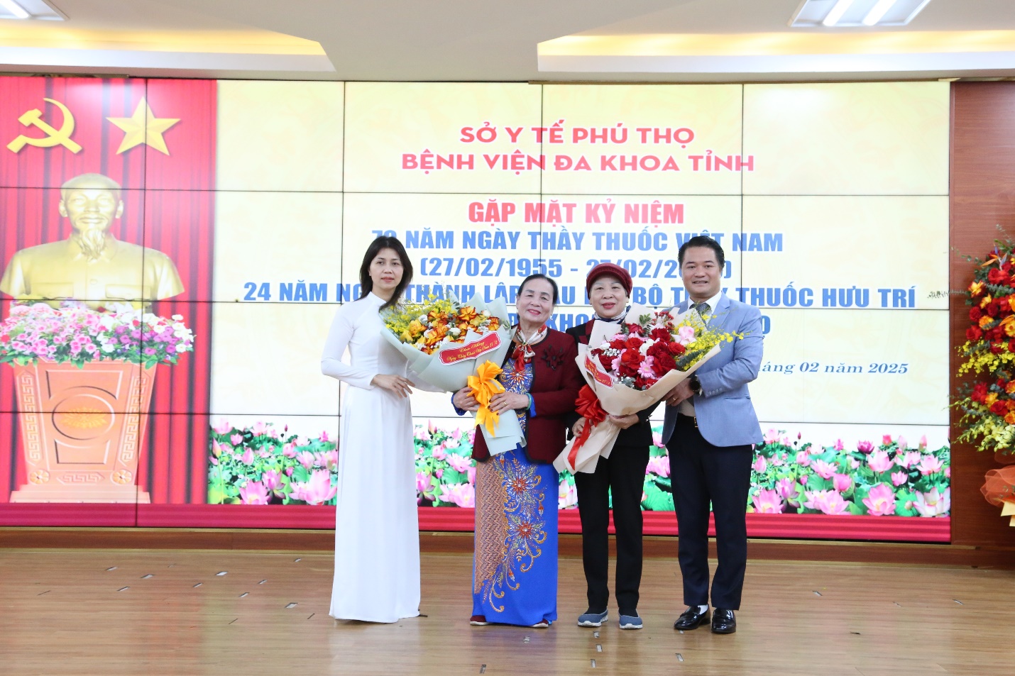 Gặp mặt kỷ niệm 70 năm ngày Thầy thuốc Việt Nam và 24 năm ngày thành lập Câu lạc bộ Thầy thuốc hưu trí