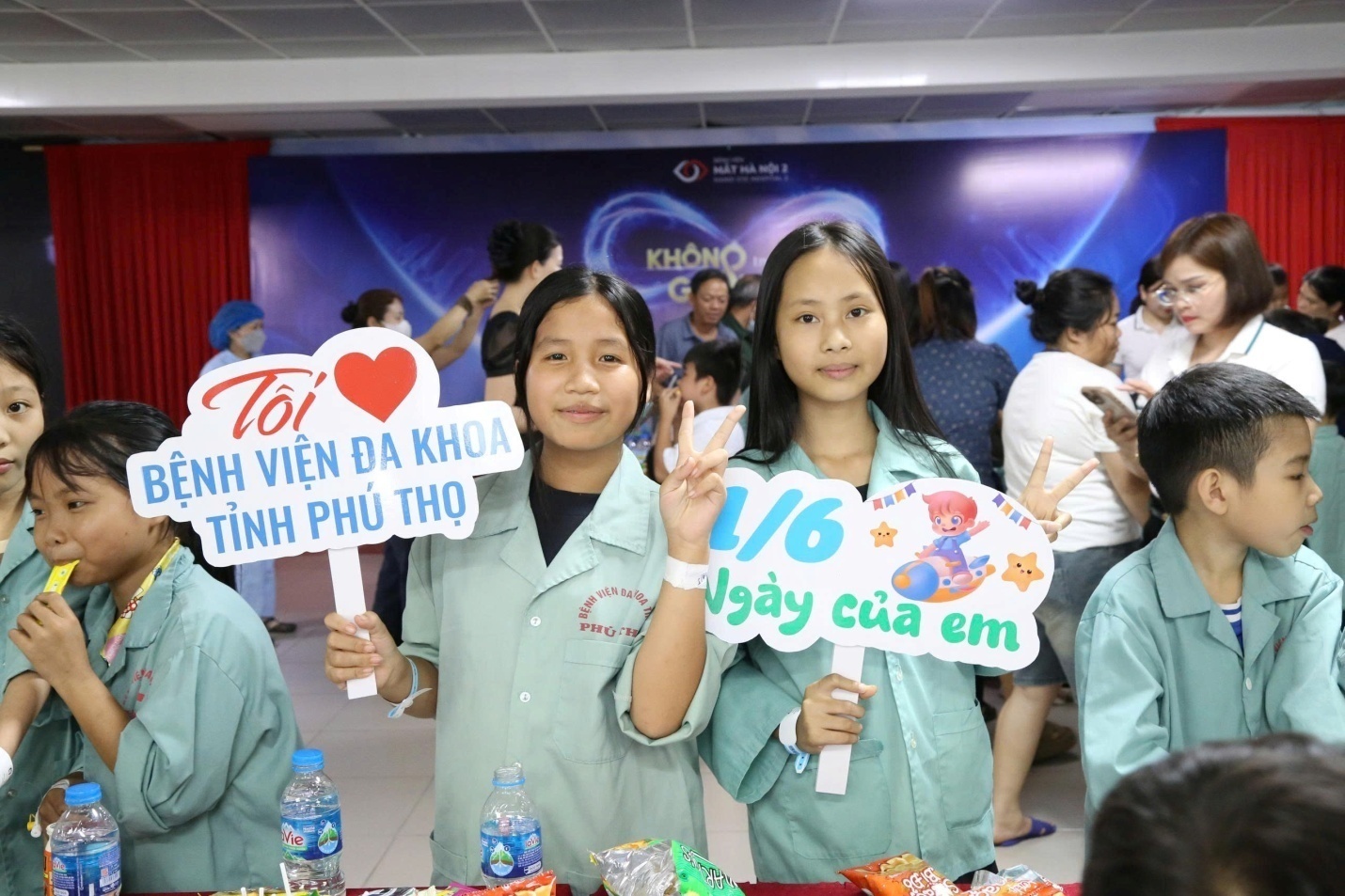 Tết thiếu nhi ấm áp yêu thương đến với bệnh nhi tại Bệnh viện Đa khoa tỉnh Phú Thọ