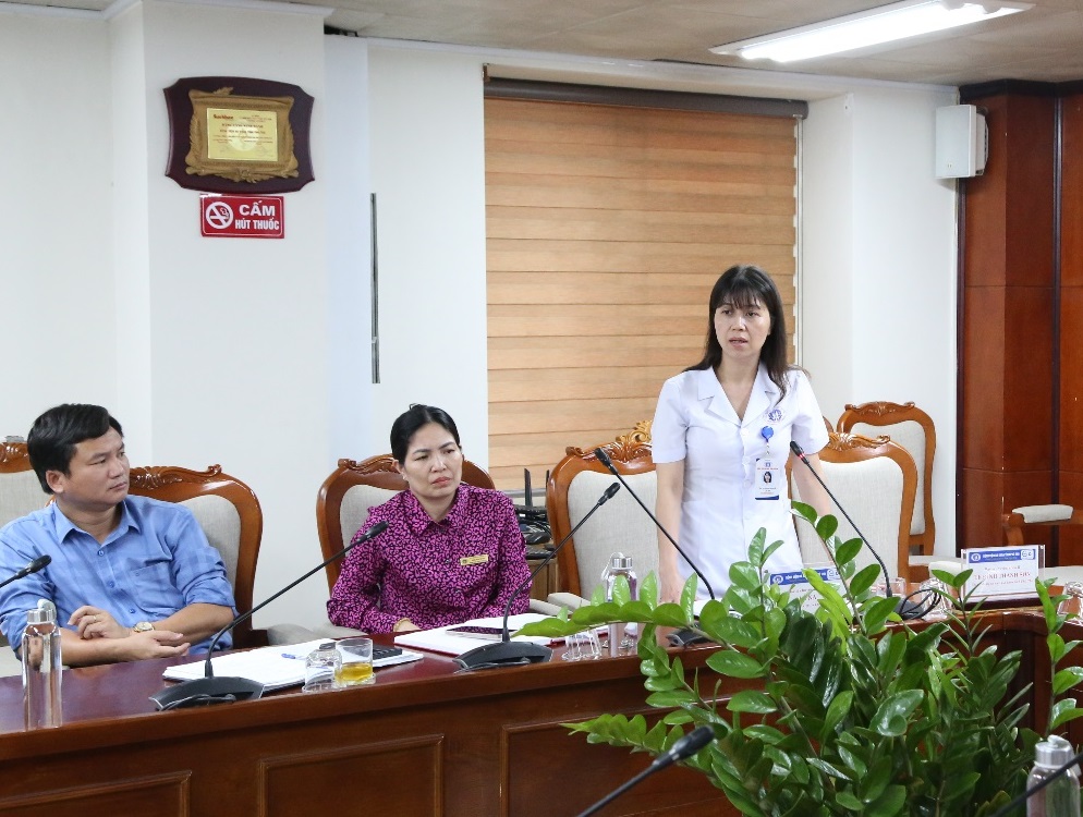 BSCKII. Lê Na - Phó Giám đốc Bệnh viện phát biểu tại chương trình