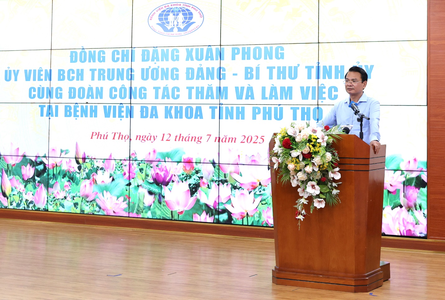 Đồng chí Đăng Xuân Phong - Ủy viên BCH Trung ương Đảng – Bí thư Tỉnh ủy phát biểu tại chương trình