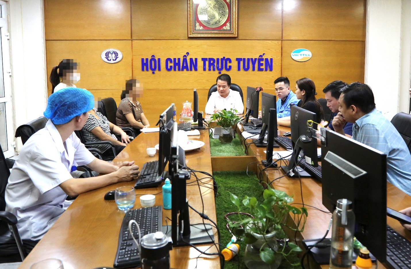 Xuyên đêm lấy tạng từ chàng trai trẻ chết não giúp hồi sinh 4 cuộc đời