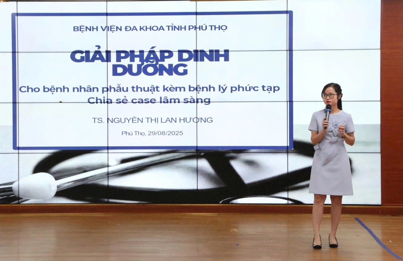 hoi thao 4