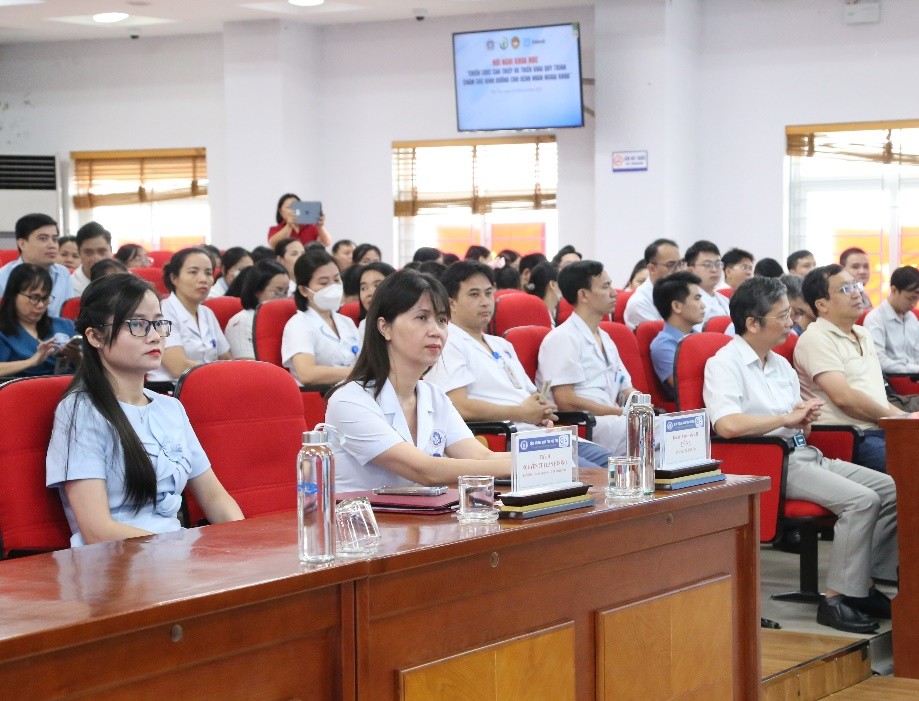 hoi thao 7