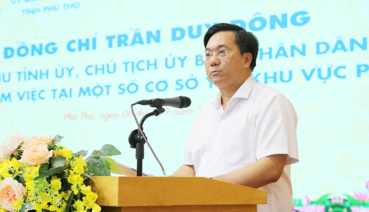 Đồng chí Trần Duy Đông – Phó Bí thư Tỉnh ủy, Chủ tịch UBND tỉnh phát biểu tại chương trình
