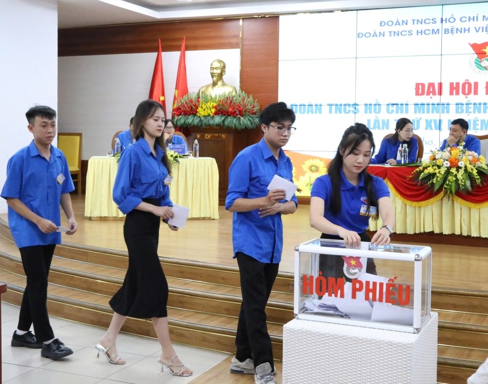 dai hoi doan 12