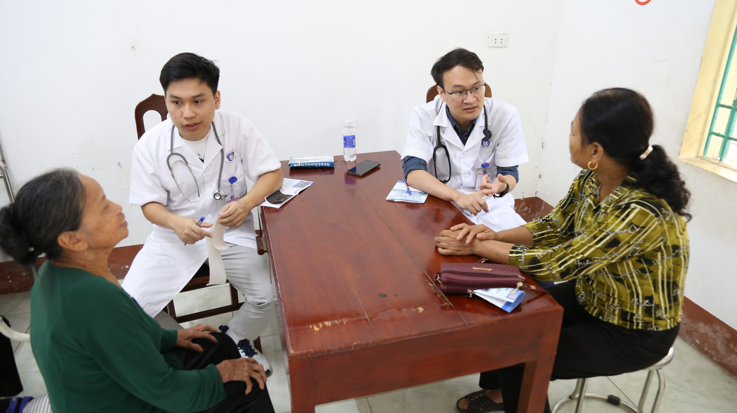 Chương trình khám, tư vấn và cấp phát thuốc miễn phí tại xã Yên Lập, tỉnh Phú Thọ 6 IMG 8783 scaled