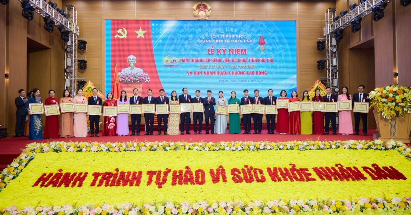 52 cá nhân vinh dự nhận Bằng khen của Chủ tịch UBND tỉnh