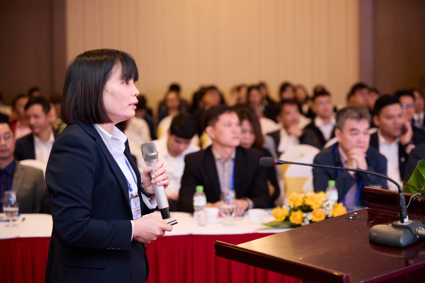 TS. BS Nguyễn Thị Thanh Mai – Bệnh viện Đa khoa tỉnh Phú Thọ báo cáo tại Hội nghị