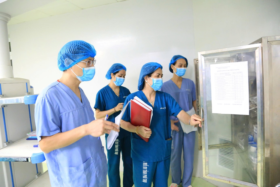 Bệnh viện Đa khoa tỉnh Phú Thọ tổ chức kiểm tra, đánh giá nội bộ mức độ an toàn phẫu thuật lần thứ 2 năm 2025 3 a3 1