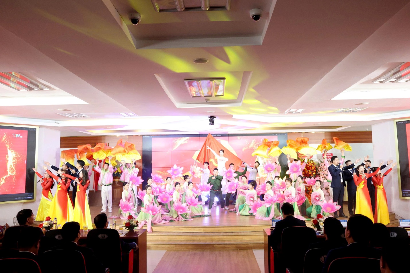 Bệnh viện Đa khoa tỉnh Phú Thọ tổ chức thành công Đại hội Đại biểu Công đoàn cơ sở nhiệm kỳ 2025 – 2030 15 cd15