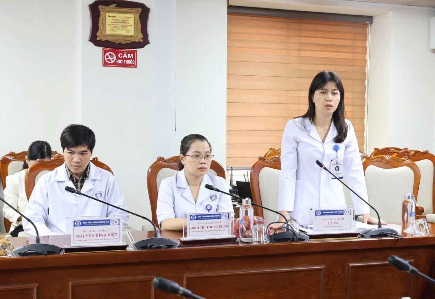 Hội thảo khoa học “Quản lý bệnh thận mạn sớm và hiệu quả – Đã đến lúc hành động” 1 BSCKII Lê Na phát biểu tại hội thảo