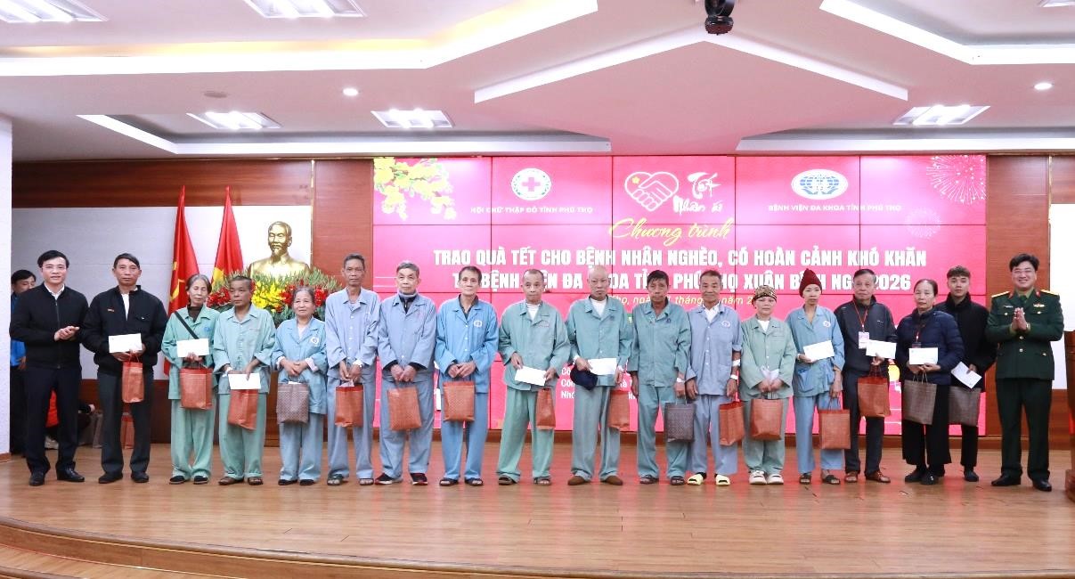 Chương trình trao quà Tết cho người bệnh có hoàn cảnh khó khăn tại Bệnh viện Đa khoa tỉnh Phú Thọ nhân dịp Xuân Bính Ngọ 2026 2 2 3