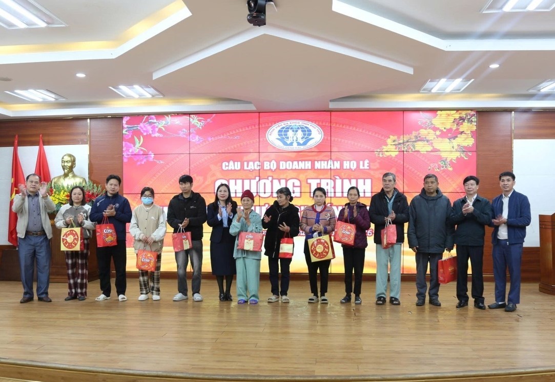 Câu lạc bộ Doanh nhân họ Lê trao yêu thương tại Bệnh viện Đa khoa tỉnh Phú Thọ nhân dịp Tết Nguyên đán 2026 5 5 3
