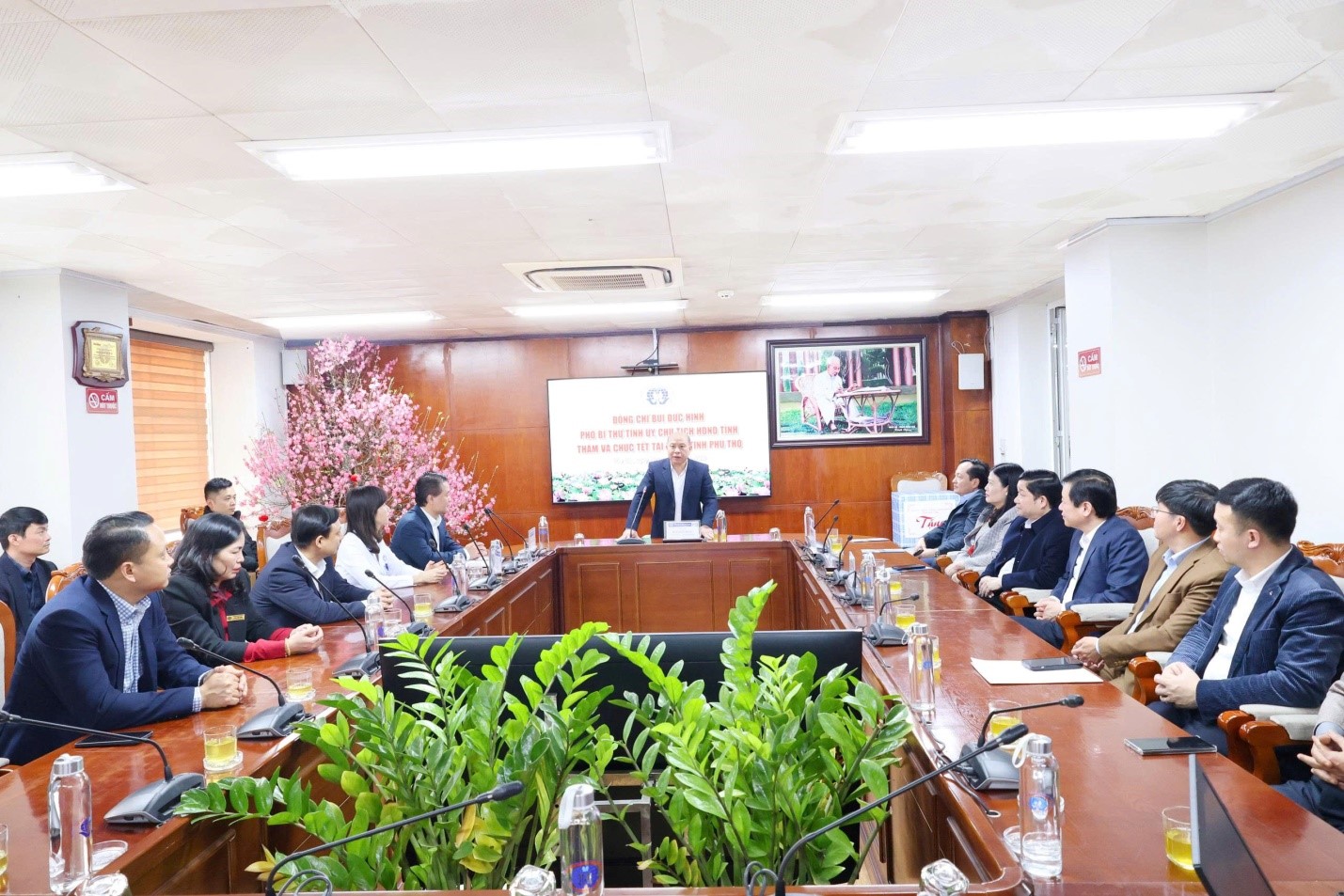 Đồng chí Bùi Đức Hinh – Phó Bí thư Tỉnh ủy, Chủ tịch HĐND tỉnh Phú Thọ phát biểu tại chương trình thăm và chúc tết