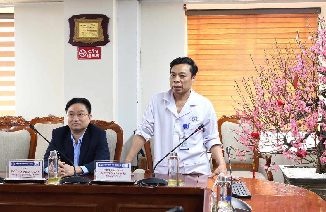TTƯT. PGS. TS. BS Nguyễn Văn Sơn – Phó Giám đốc Bệnh viện Đa khoa tỉnh Phú Thọ phát biểu tại buổi làm việc