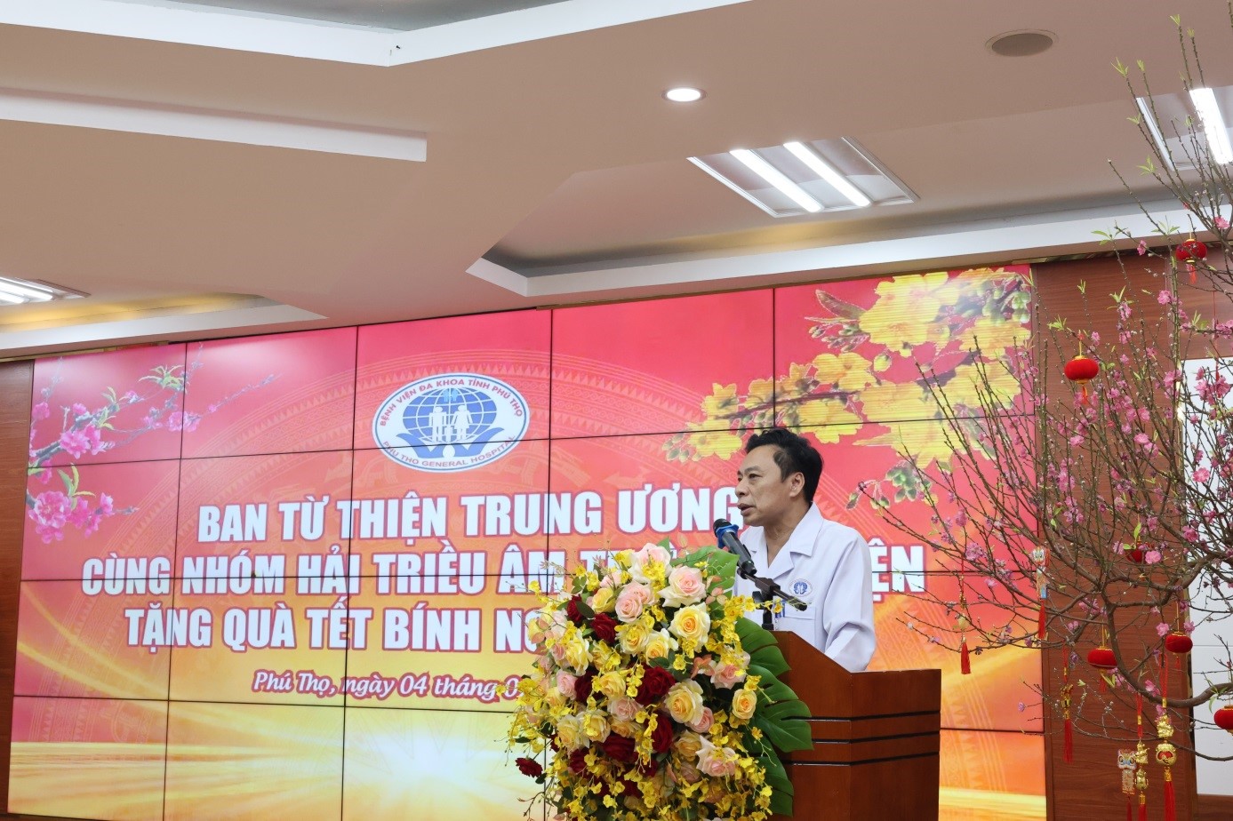 TTƯT. PGS. TS. BS Nguyễn Văn Sơn – Phó Giám đốc Bệnh viện phát biểu tại chương trình