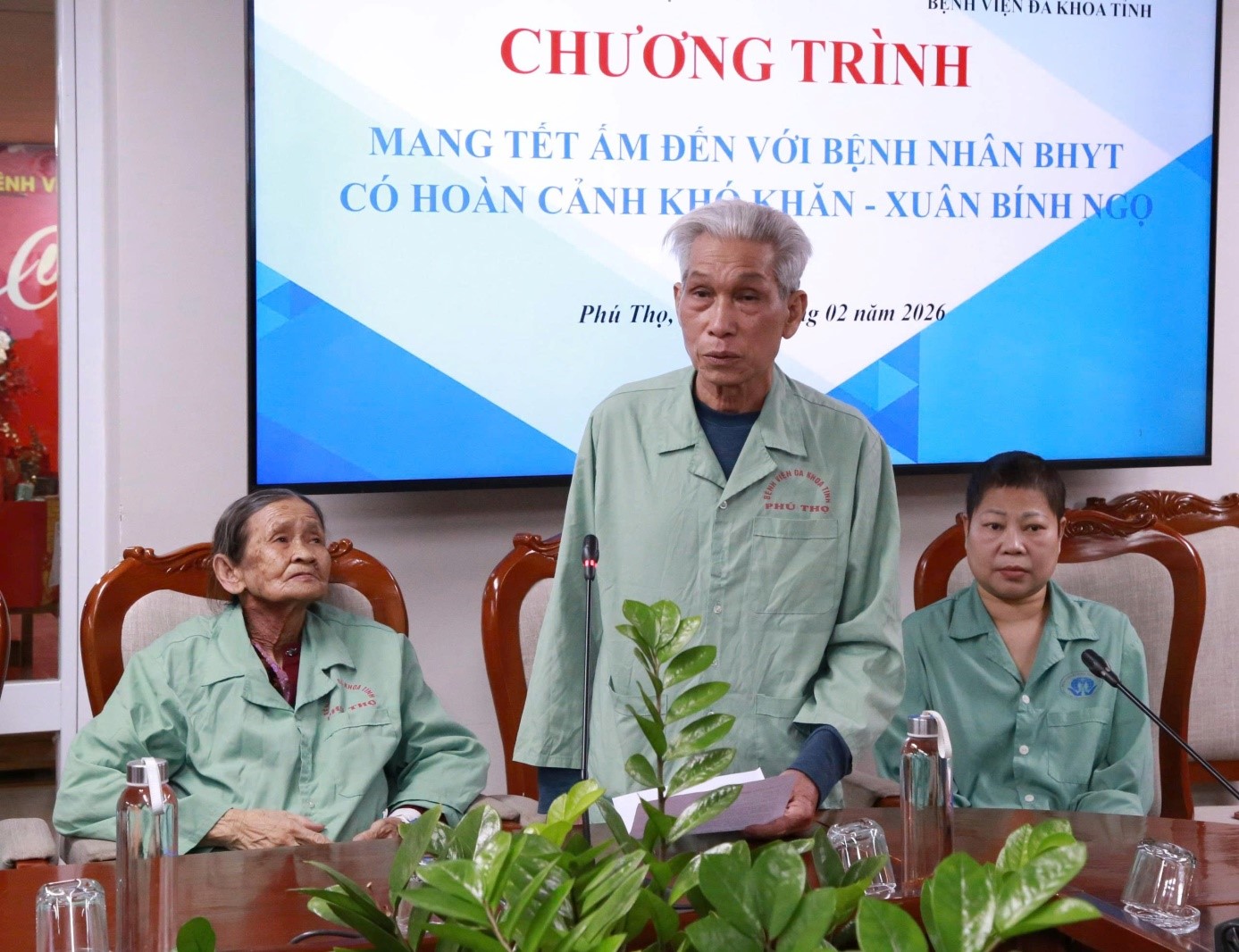 Người bệnh Đinh Văn Mai phát biểu tại chương trình tặng quà tết