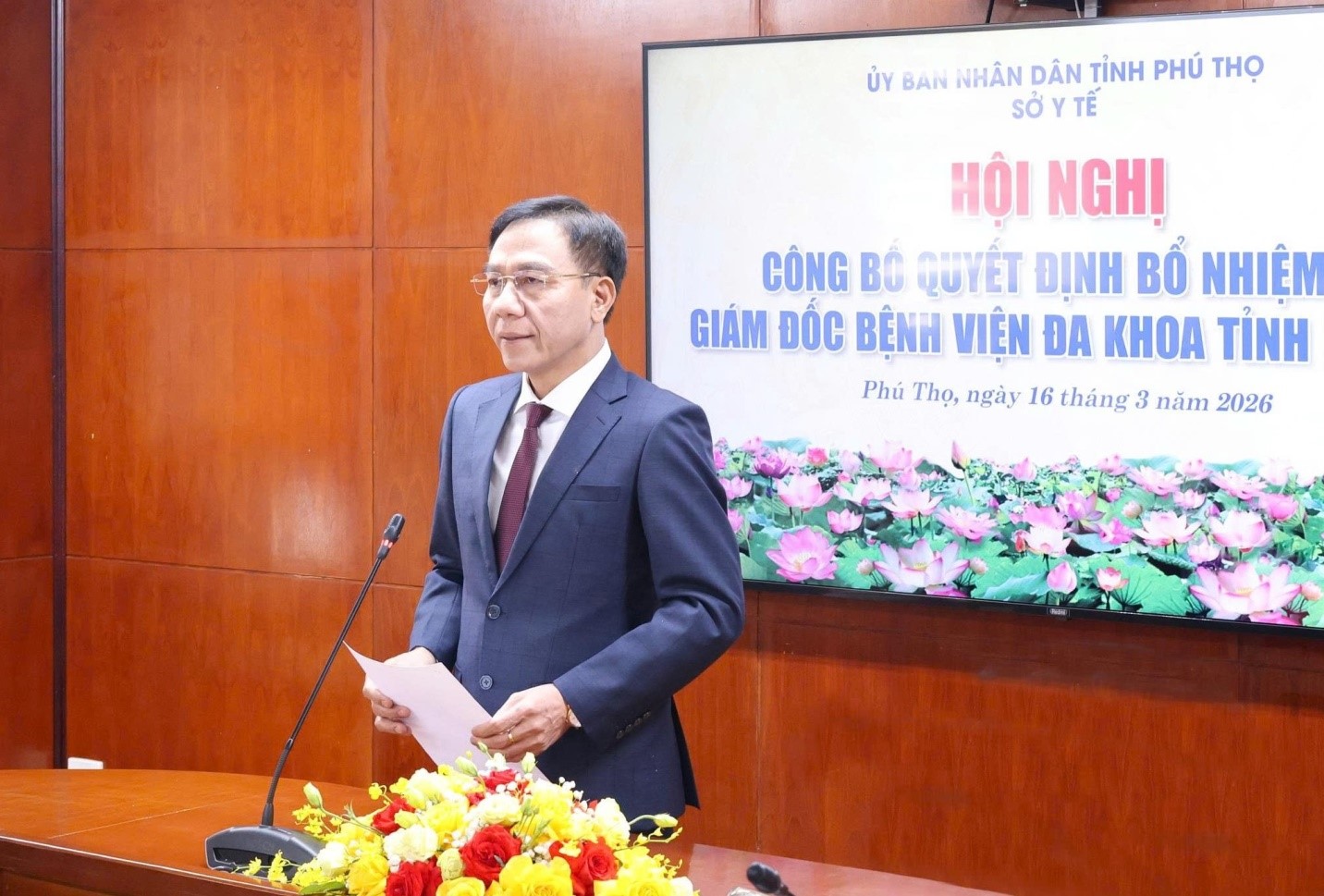 TS. BS Lê Hồng Trung – Bí thư Đảng ủy – Giám đốc Sở Y tế phát biểu tại hội nghị