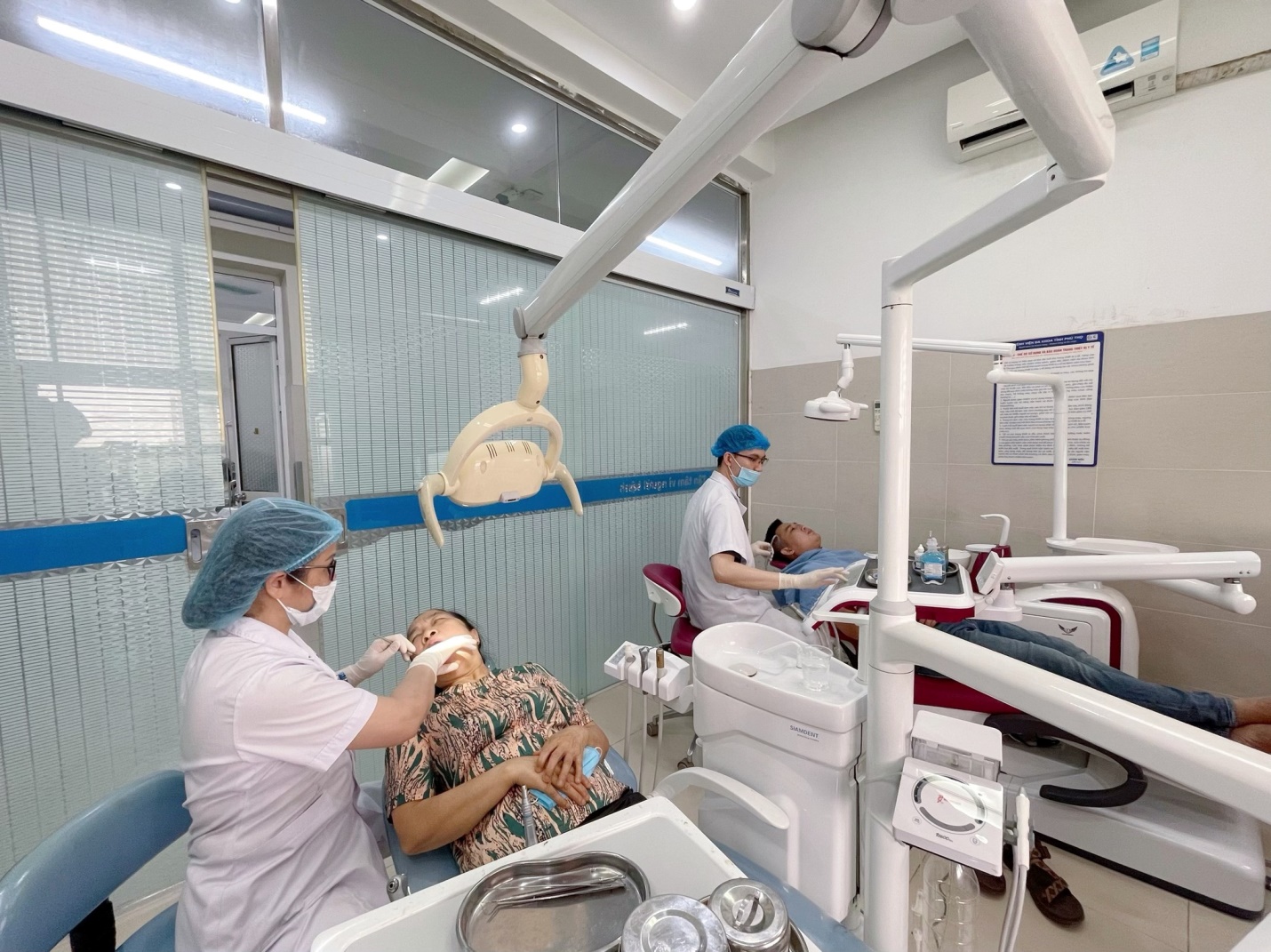 Khoa Răng Hàm Mặt được đầu tư hệ thống trang thiết bị hiện đại, đồng bộ