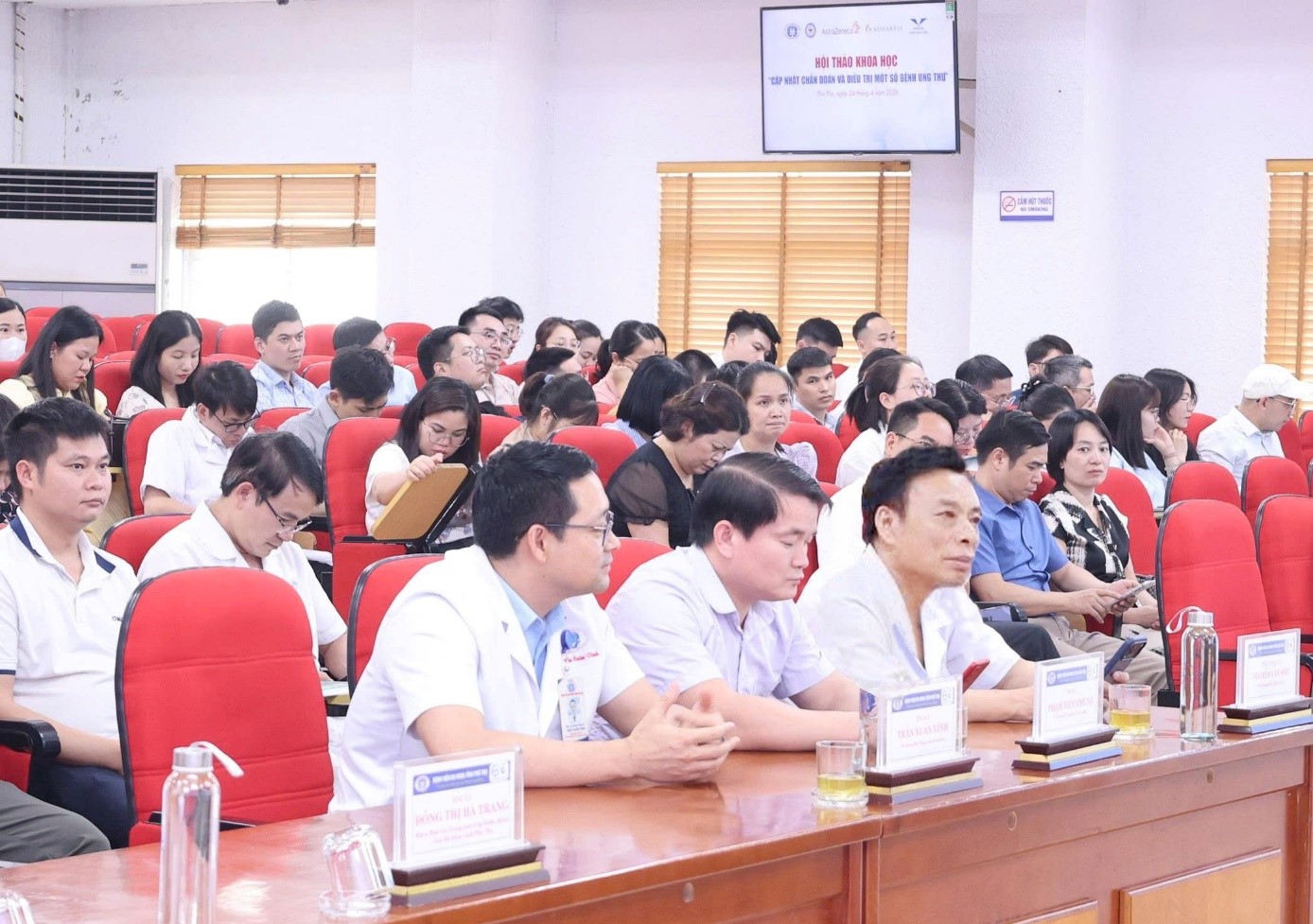 TTƯT. PGS. TS. BS Nguyễn Văn Sơn – Phó Giám đốc Bệnh viện Đa khoa tỉnh Phú Thọ - đồng chủ trì chương trình hội thảo