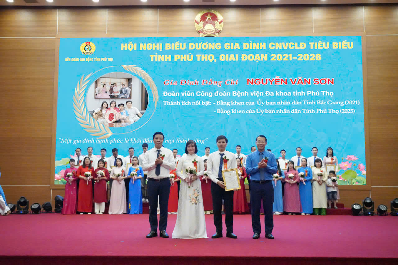 Gia đình bác sĩ tiêu biểu – Hạnh phúc được vun đắp từ sự sẻ chia và cống hiến 6 gia đình bác sĩ