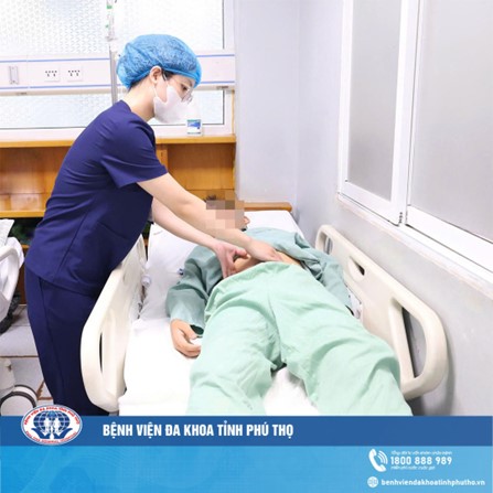 Cảnh báo: Bé trai 13 tuổi bị tan máu cấp sau khi dùng lá lộc mại chữa táo bón 7 tan máu cấp sau khi dùng lá lộc mại chữa táo bón