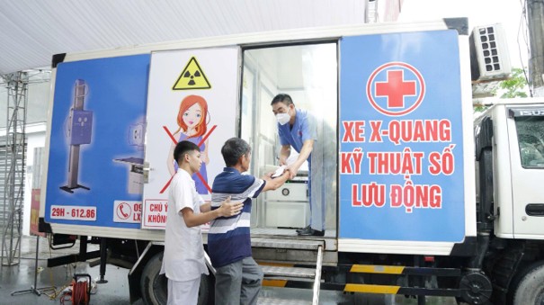 Bệnh viện Đa khoa tỉnh Phú Thọ ra quân khám sức khỏe định kỳ, khám sàng lọc miễn phí cho người dân 30 trien khai kham suc khoe dinh ky 14